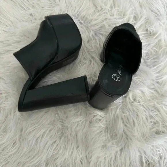 Nasty Gal platform sandals size 5 fit like 6 - Picture 2 of 5